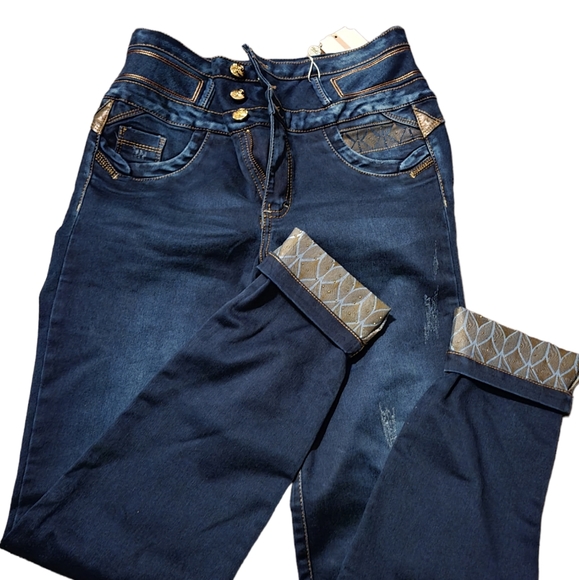 Jeans push up sizes 9 new